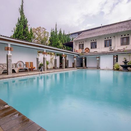 Takashimaya Hotel & Convention Lembang Exterior photo