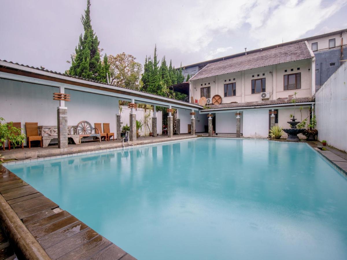 Takashimaya Hotel & Convention Lembang Exterior photo