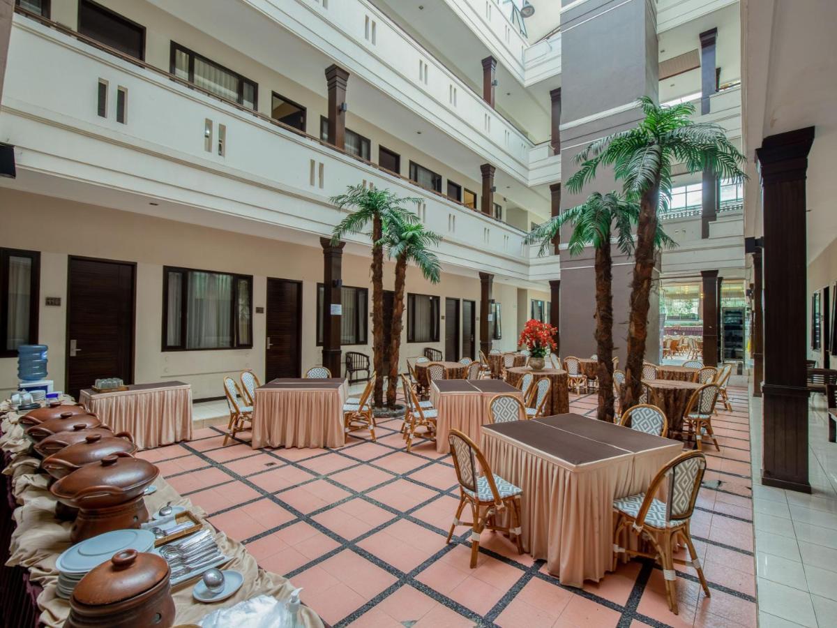 Takashimaya Hotel & Convention Lembang Exterior photo