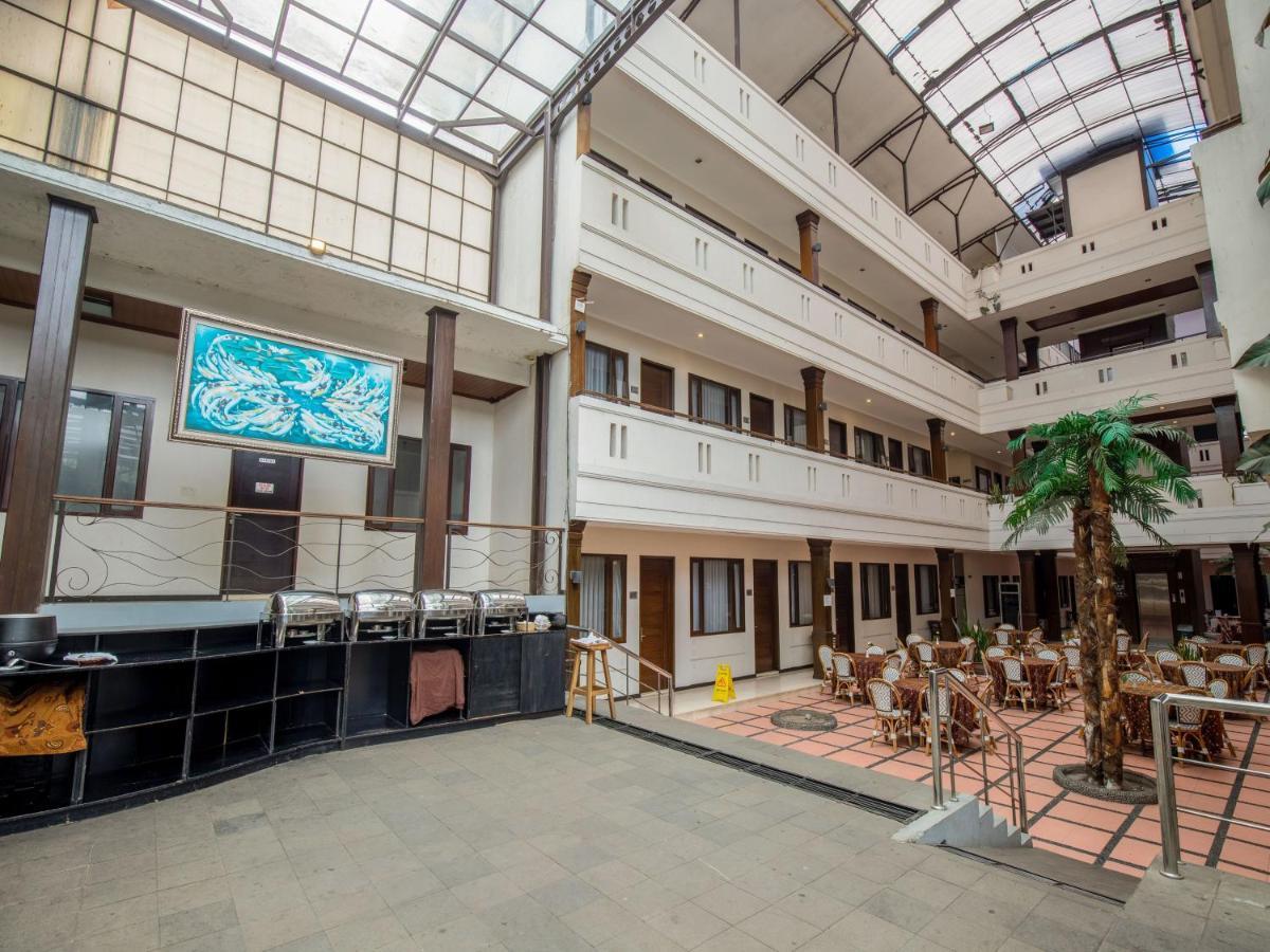 Takashimaya Hotel & Convention Lembang Exterior photo