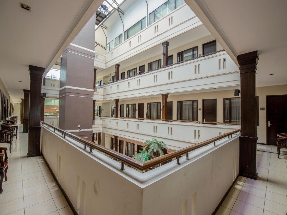 Takashimaya Hotel & Convention Lembang Exterior photo